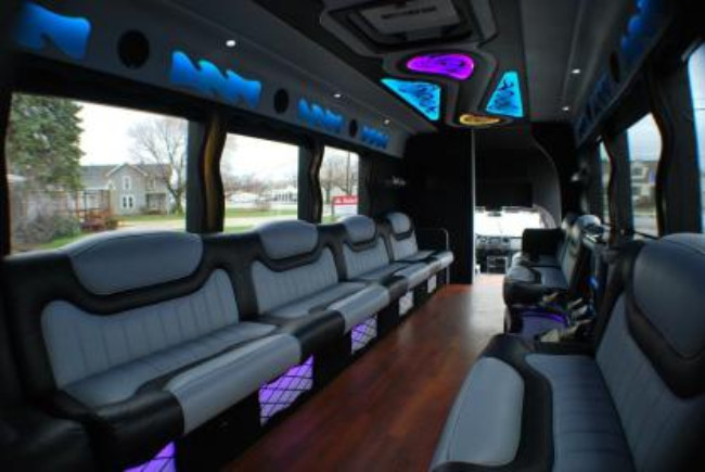 Winter Springs 22 Passenger Party Bus 